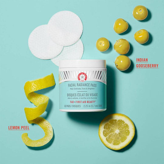 FIRST AID BEAUTY ชุด Essential Trio For All Skin Types (คลีนเซอร์ 142 กรัม + โทนเนอร์แพด 60 แผ่น + ครีม 170 กรัม)