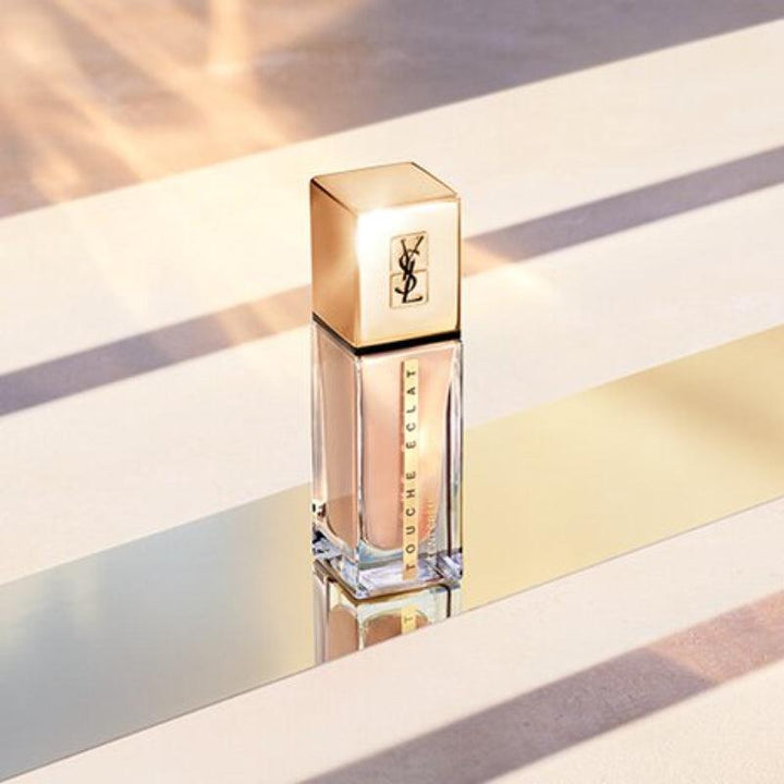 Yves Saint Laurent Touche Éclat Le Teint Foundation -B20