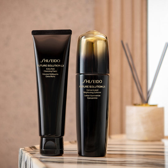SHISEIDO ฟิวเจอร์โซลูชั่น แอลเอ็กซ์ โทนเนอร์ผิวอ่อนนุ่มสูตรเข้มข้น 170มล.