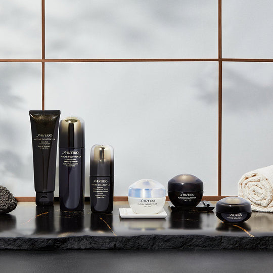 SHISEIDO ฟิวเจอร์โซลูชั่น แอลเอ็กซ์ โทนเนอร์ผิวอ่อนนุ่มสูตรเข้มข้น 170มล.