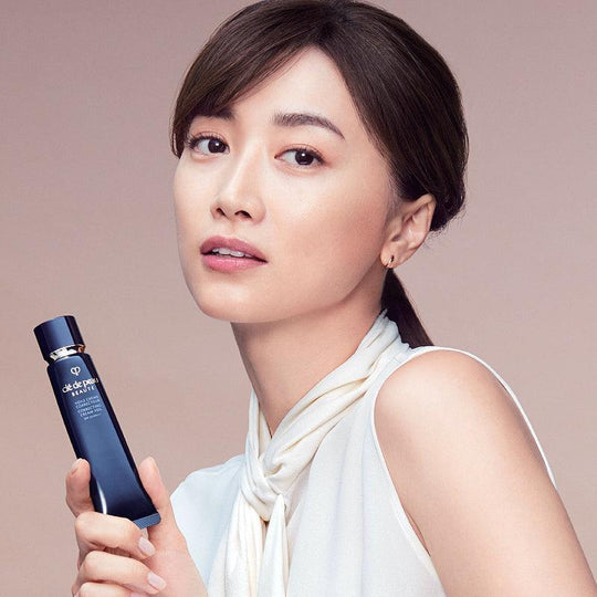 cle de peau BEAUTE Voile Matifiant Lissant SPF25 PA++ 38ml
