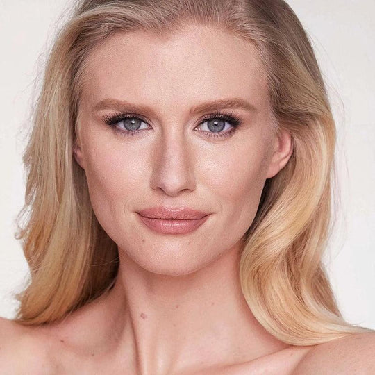 Charlotte Tilbury แอร์บรัช Flawless Finish Micro Powder (