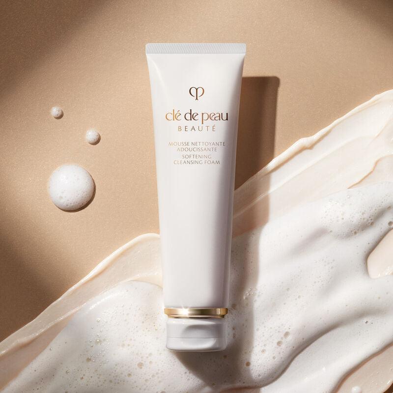 clé de peau BEAUTÉ Detergente Schiumoso Delicato per Donne 125ml