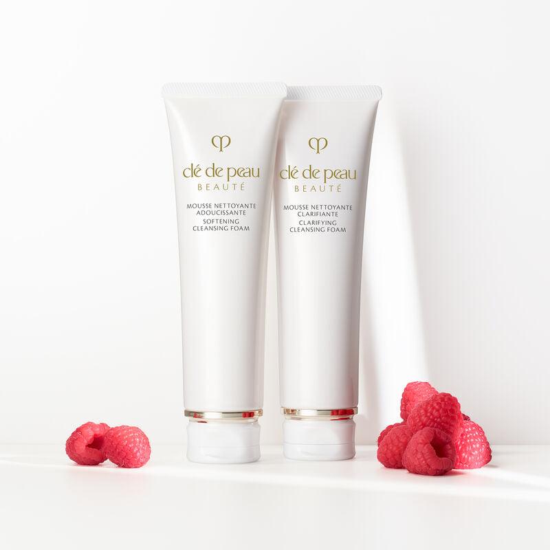 clé de peau BEAUTÉ Detergente Schiumoso Delicato per Donne 125ml