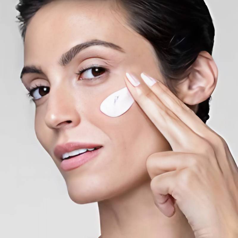 L'OREAL PARIS Krim Pagi Revitalift Filler [+HA] SPF50 50ml