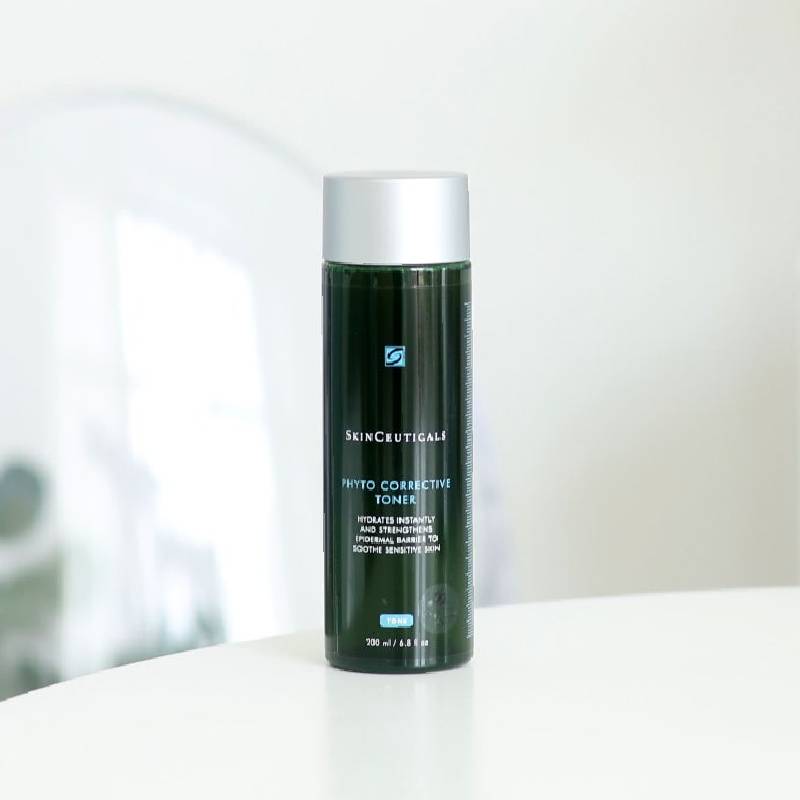 SkinCeuticals 美國 舒緩修護精華水 200ml