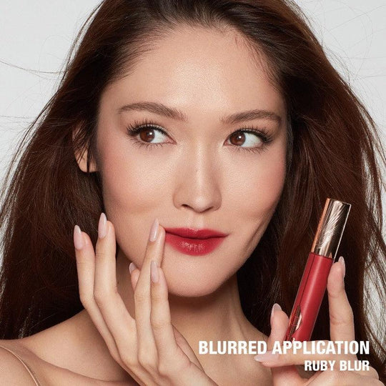 Charlotte Tilbury แอร์บรัช ฟลอเลส ลิป เบลอ 6.8 มล.
