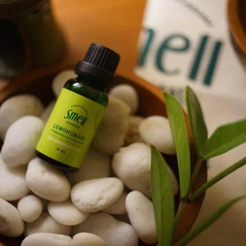 Smell Lemongrass हैंडमेड अरोमा ऑर्गेनिक एसेंशियल ऑयल (लेमनग्रास) 20 मि.ली./50 मि.ली