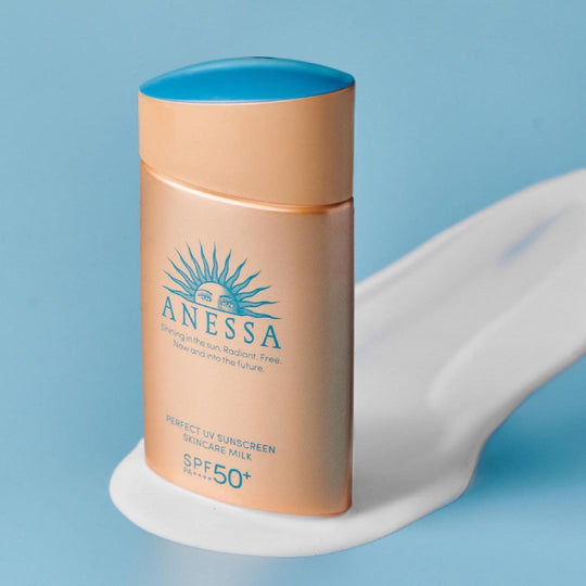 ANESSA حليب مثالي للعناية بالبشرة للوقاية من أشعة الشمس فوق البنفسجية بعامل حماية من الشمس SPF50+ PA++++، 90 مل