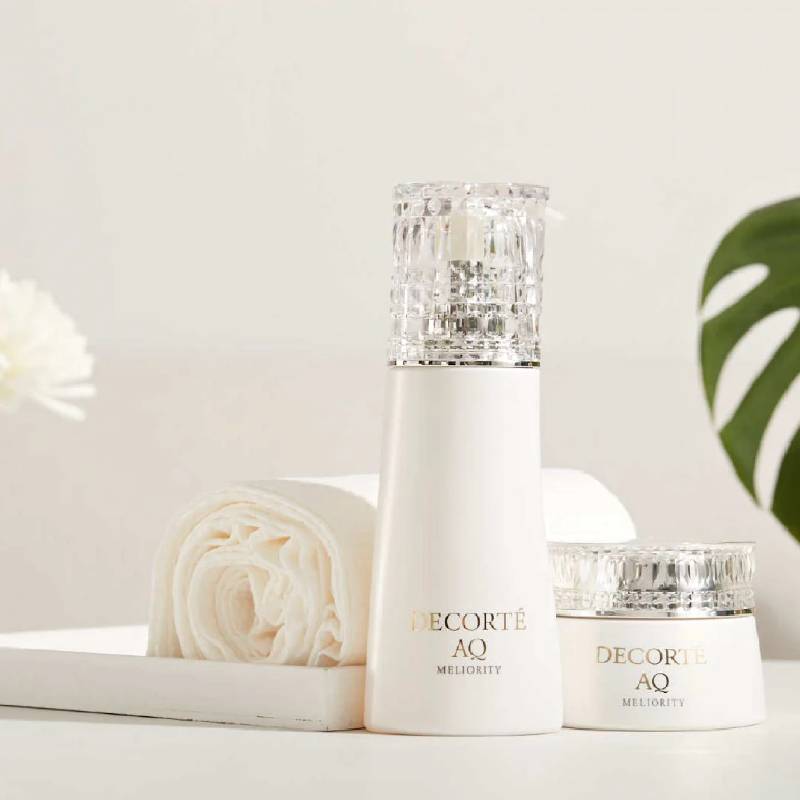 COSME DECORTE AQ Meliority Radiance Repair Schäumendes Gesichtswasser 200 ml