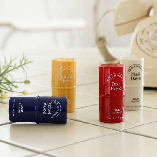 DAILY COMMA Bello De Perfume Solid Perfume (Vanilla Jazz) 4.7g