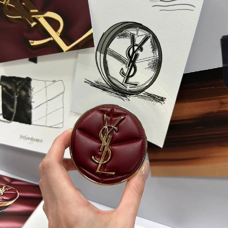 YSL कुशन एनक्रे डी प्यू (2025 लिमिटेड संस्करण) 14 ग्राम