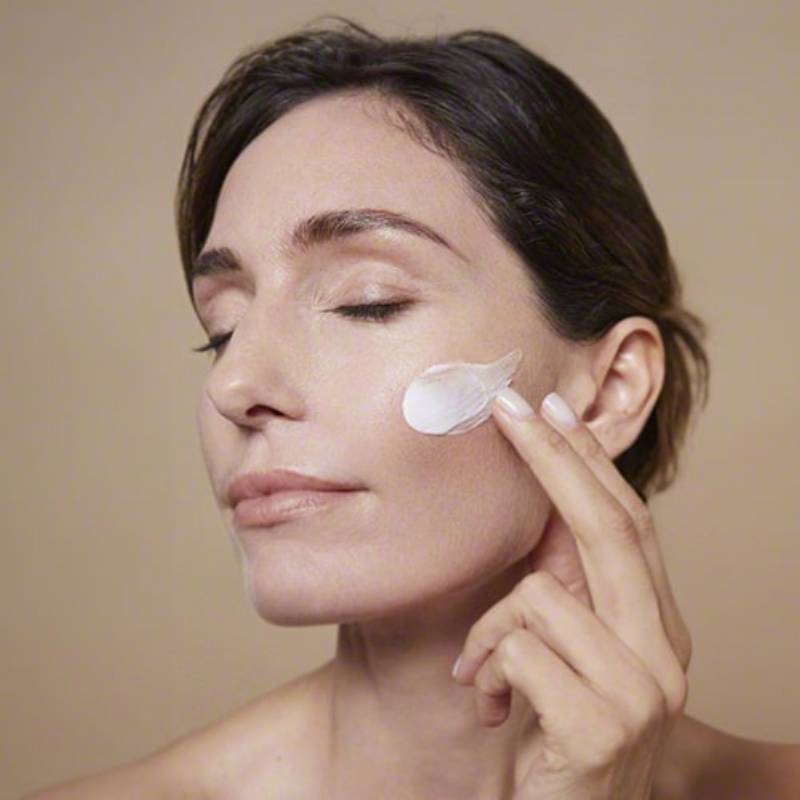 VALMONT Moisturizing With A Cream 50ml / 200ml
