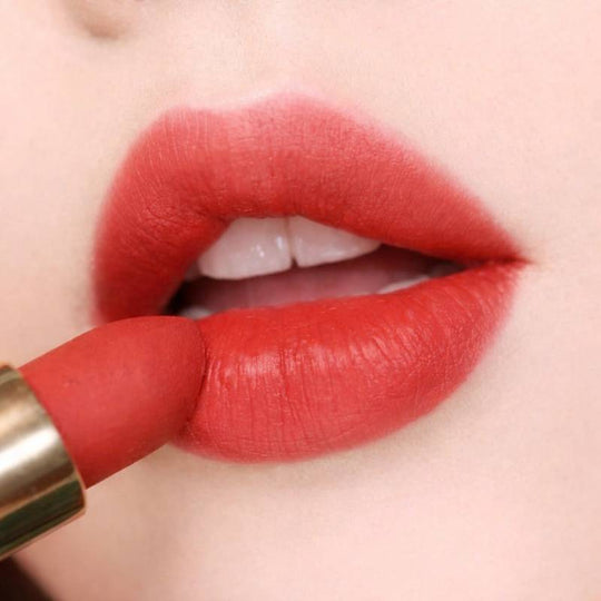 The history of Whoo Gongjinhyang Special Set (Glow Lip Balm 3.3g + Velvet Lip Rouge 1.3g)